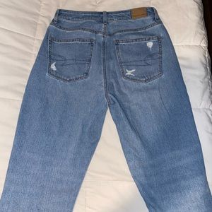 American Eagle Ripped Mom Jean